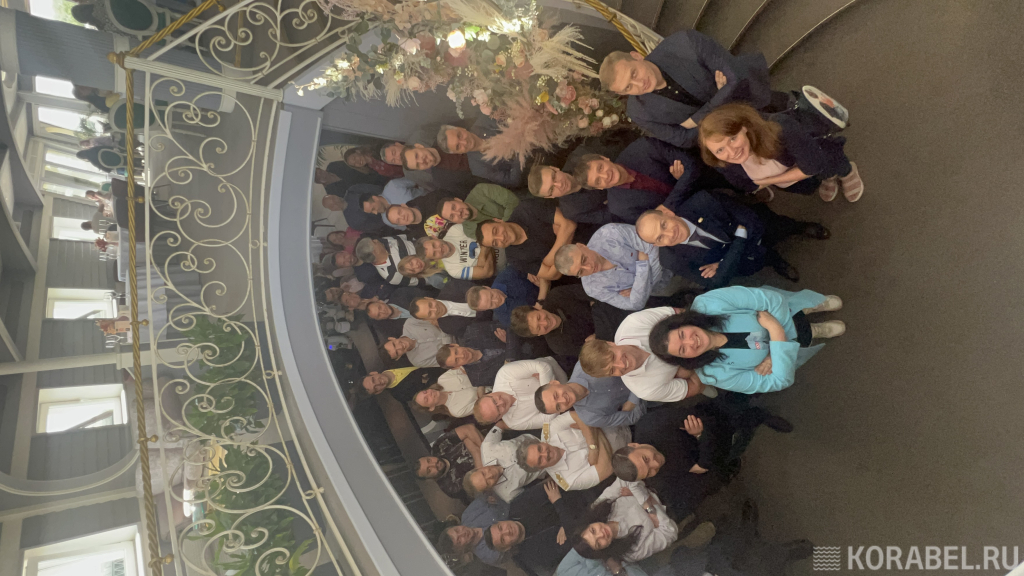 На вопросы гостей ответят: Заместитель директора Департамента судостроительной промышленности и морской техники Минпромторга Алексей Исачкин⠀ Руководитель центра импортозамещения и локализации СКО ЦНИИ