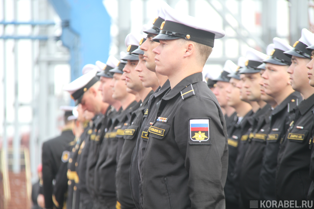 Спуск корабля "Адмирал флота Советского Союза Исаков" / Фото: Корабел.Ру