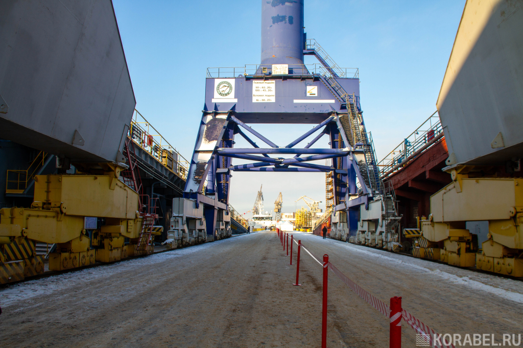 Закладка двух БМРТ "Капитан Ипатов" и "Александр Бузаков" / Фото: Корабел.Ру