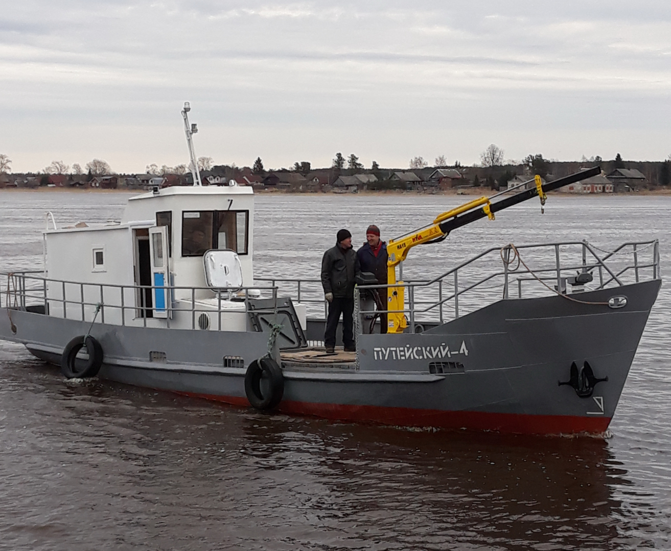 Постановщик бакенов / Фото: ООО