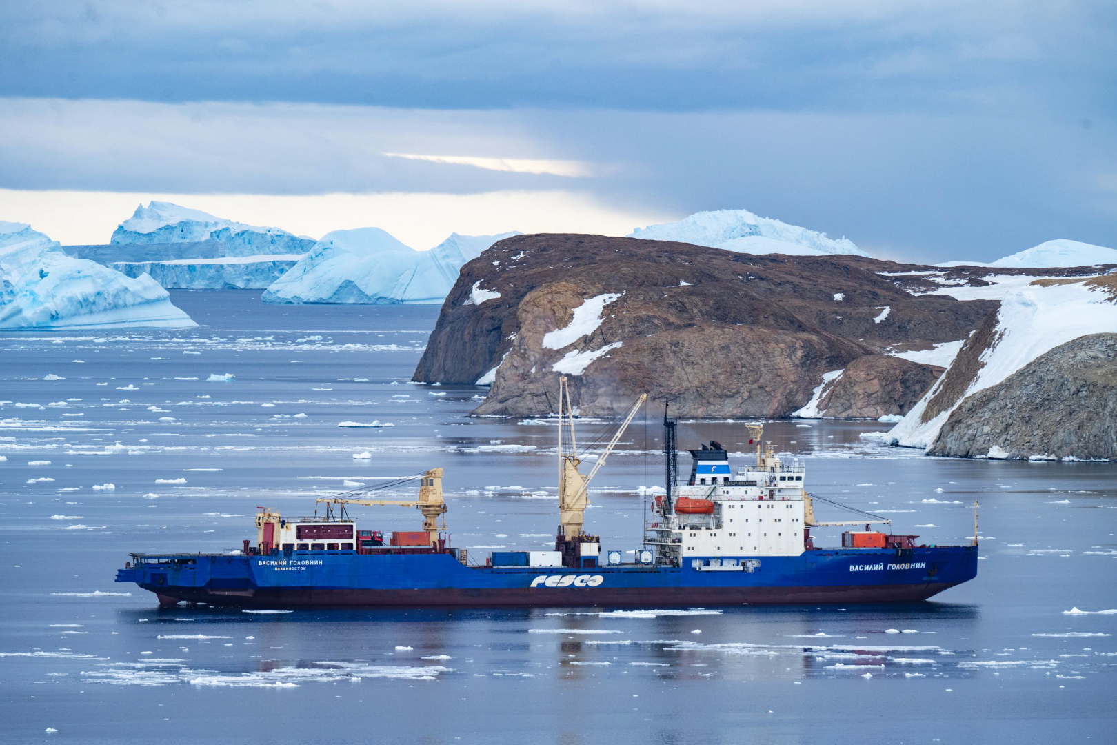 Дизель-электроход "Василий Головнин"/ Фото: Транспортная группа FESCO