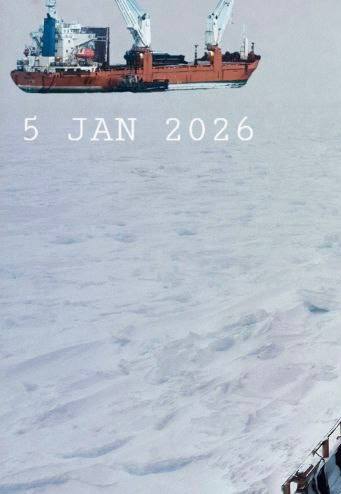 В Чукотском автономном округе судно застряло во льдах / Фото: Дальневосточная транспортная прокуратура
