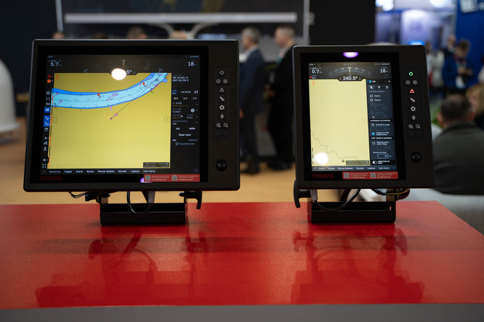 Электронные картографические системы NAVX 617 ECS и NAVX 612 ECS/ Фото: ООО «Транзас Навигатор»