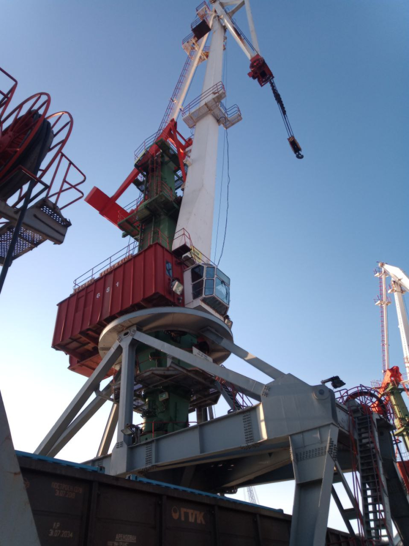 Редкие портальные краны «Сокол 16/32» с увеличенной колеёй — в наличии в "ПортСнаб" / Фото: ПортСнаб