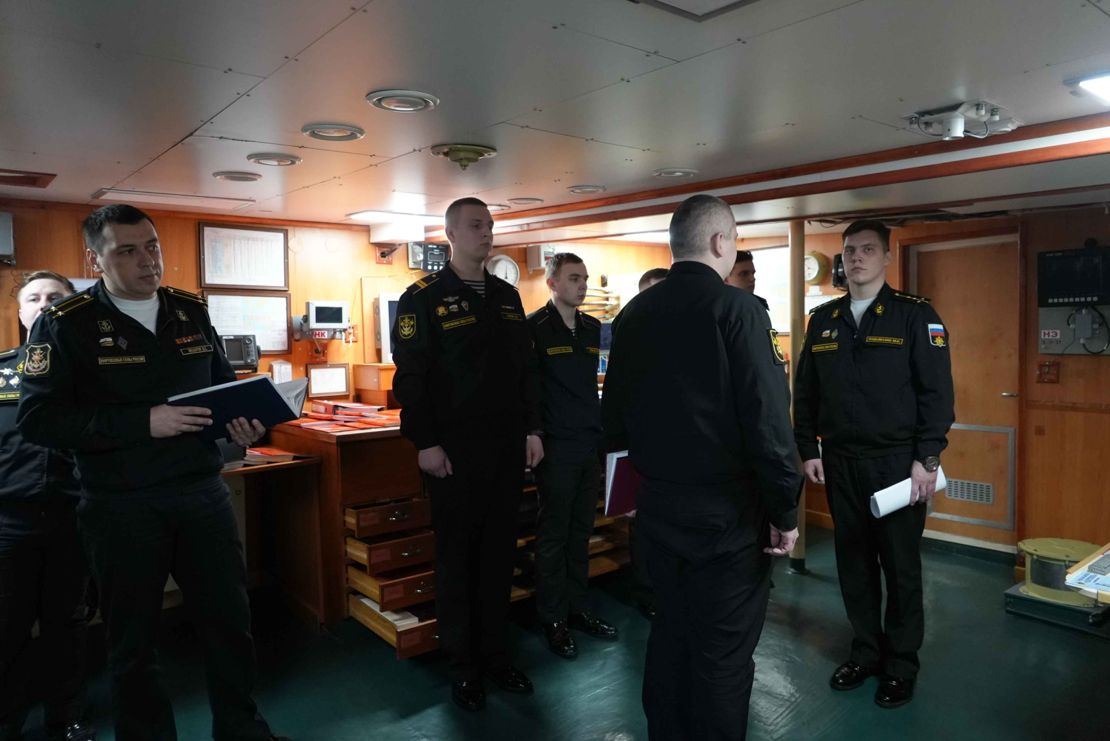 В Ленинградской военно-морской базе Балтийского флота проведены мероприятия по подготовке вахтенных штурманов / Фото: Министерство обороны РФ