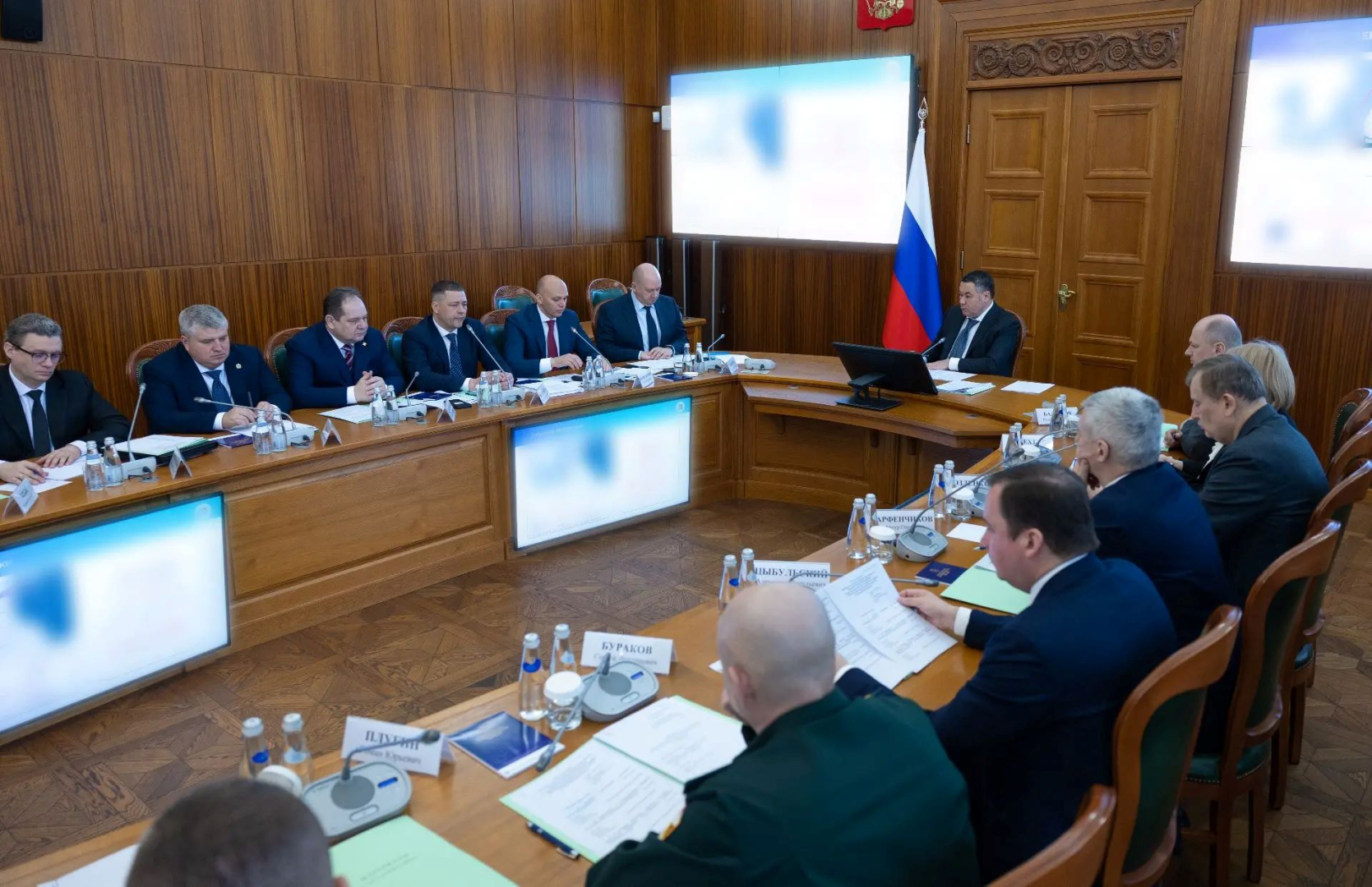 На заседании Совета при полномочном представителе президента России в СЗФО Игоре Рудене / Фото: Пресс-служба губернатора Ленинградской области