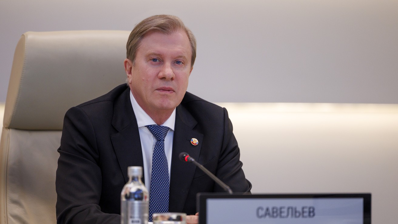 Виталий Савельев провел заседание правительственной комиссии для координации работ по ликвидации последствий чрезвычайной ситуации, вызванной крушением танкеров в Керченском проливе / Фото: Правительство РФ