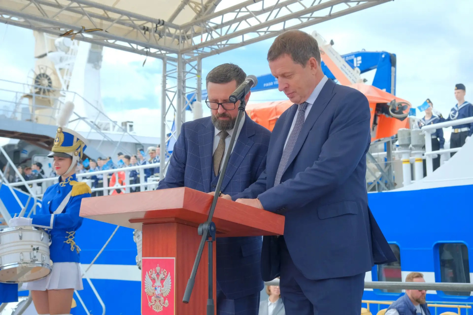 Поднят флаг на ярусолове «Марлин» проекта МТ1112XL / Фото: пресс-служба ОСК