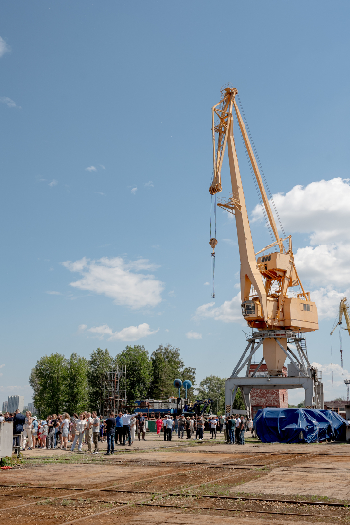 ЗАО "Нефтефлот", спуск на воду катамарана "Сириус Альфа" проекта "Котлин L" / Фото: ЗАО