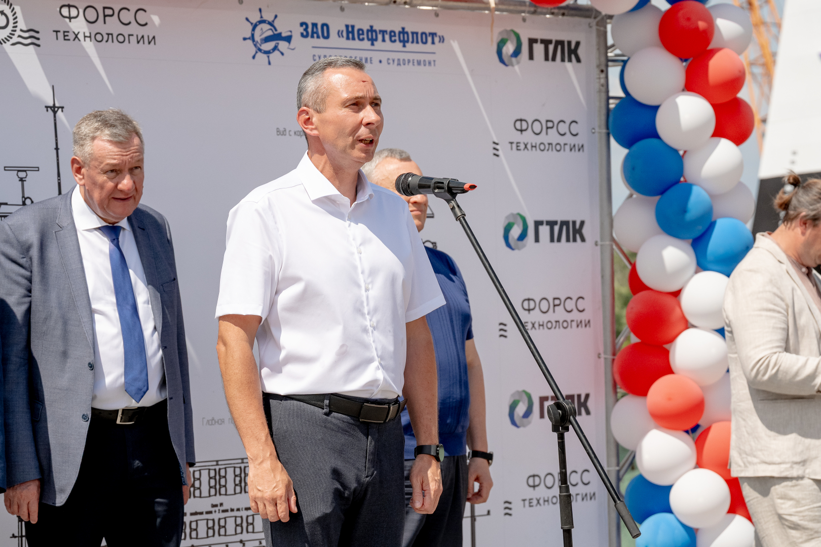 ЗАО "Нефтефлот", спуск на воду катамарана "Сириус Альфа" проекта "Котлин L" / Фото: ЗАО