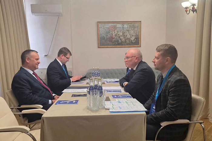 Губернатор Кировской области Александр Соколов и министр транспорта России Андрей Никитин / Фото: Пресс-центр Правительства Кировской области