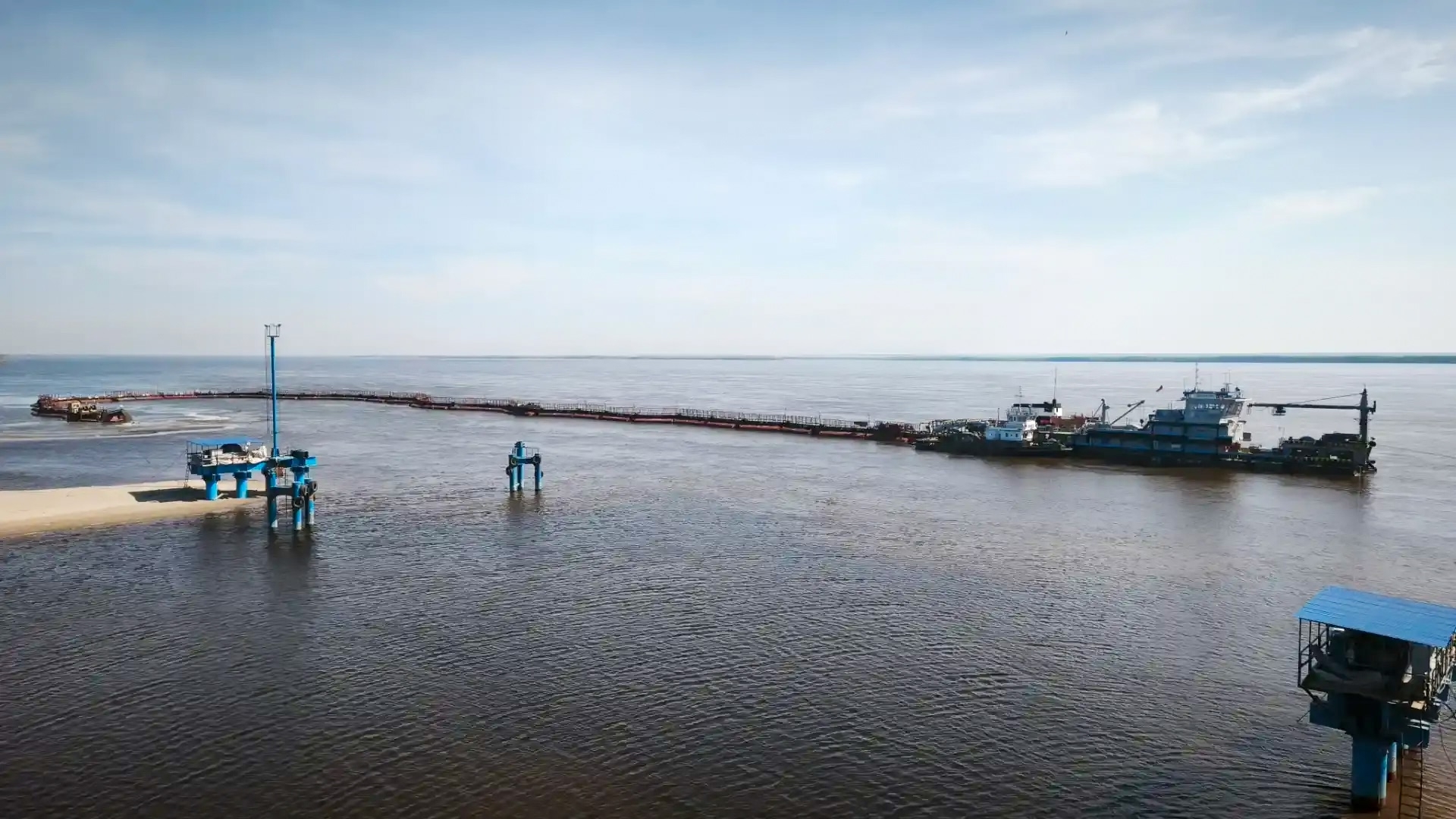 Продолжаются работы основного этапа строительства Ленского моста в Якутии / Фото: Группа ВИС