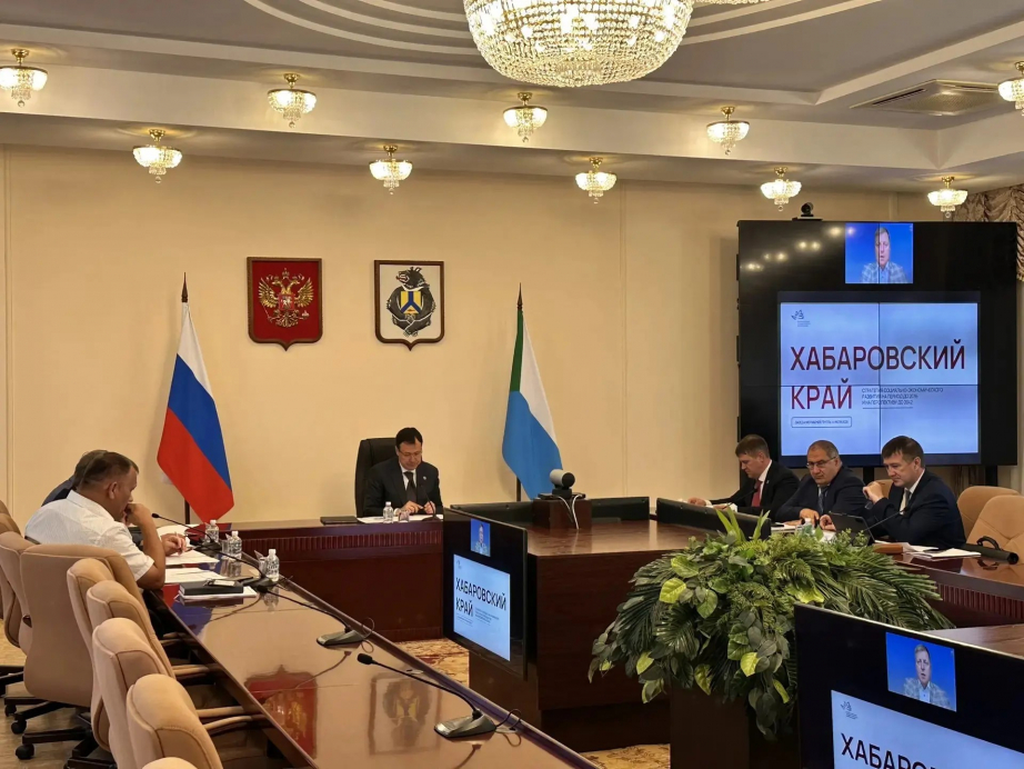 Новая стратегия развития Хабаровского края обозначит перспективы судостроения / Фото: Пресс-служба губернатора и и правительства Хабаровского края
