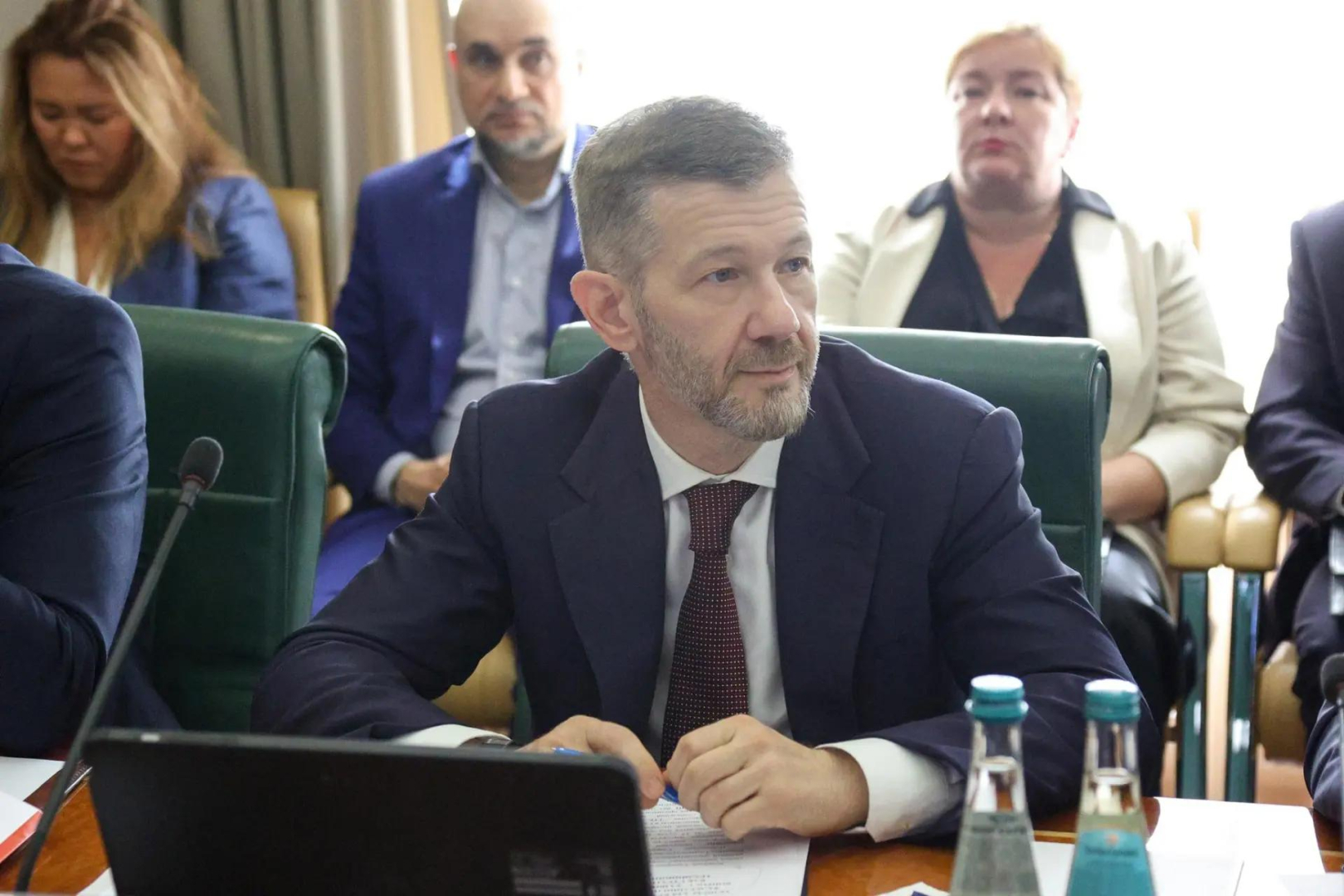 Губернатор Чукотского АО Владислав Кузнецов в ходе круглого стола в Совете Федерации / Фото: пресс-служба правительства Чукотского автономного округа