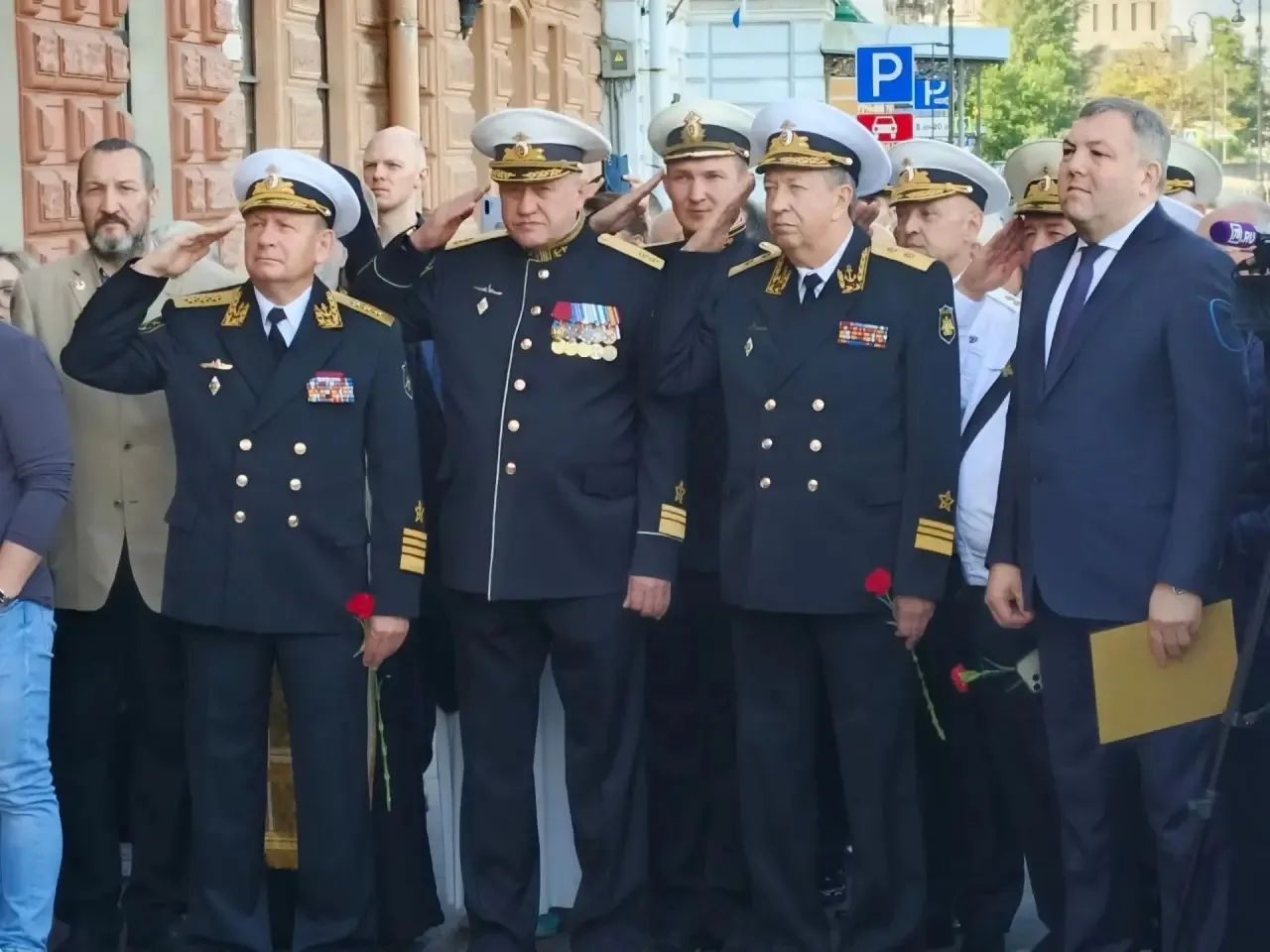 В Санкт-Петербурге открыта мемориальная доска Адмиралу Флота Николаю Кузнецову / Фото: Министерство обороны РФ