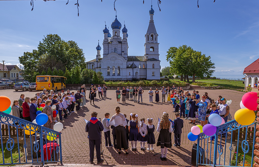 Первый звонок в Ветвеницкой школе / Фото: