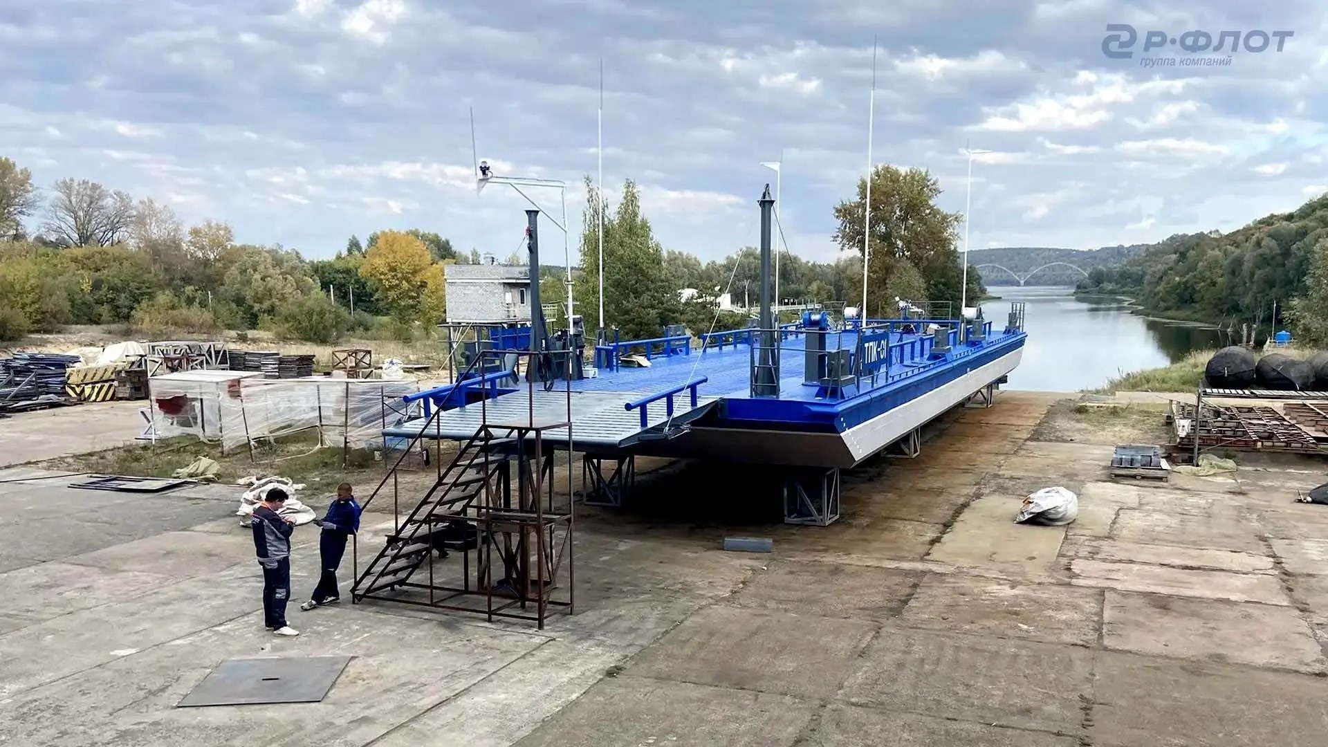 Баржу проекта RBD2808 подготовили к спуску на воду / Фото: ГК