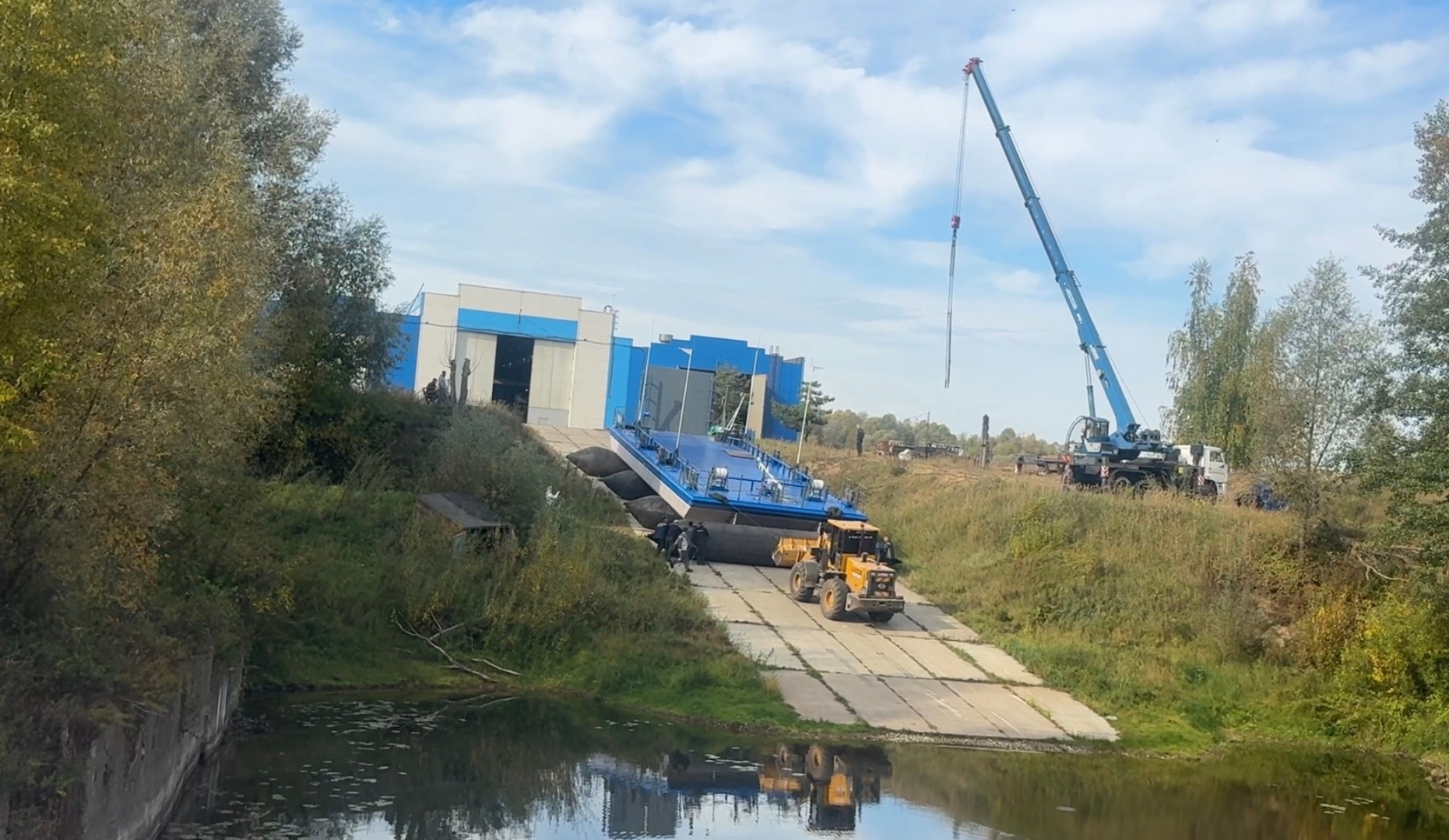 В Нижнем Новгороде спущена на воду баржа проекта RBD2808 / Фото: ГК
