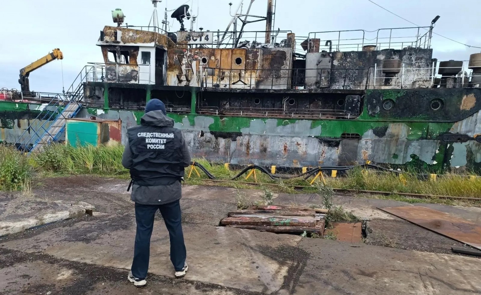 Следствие рассматривает три версии пожара на судне «Триумф» / Фото: Пресс-служба Восточного МСУТ СК России