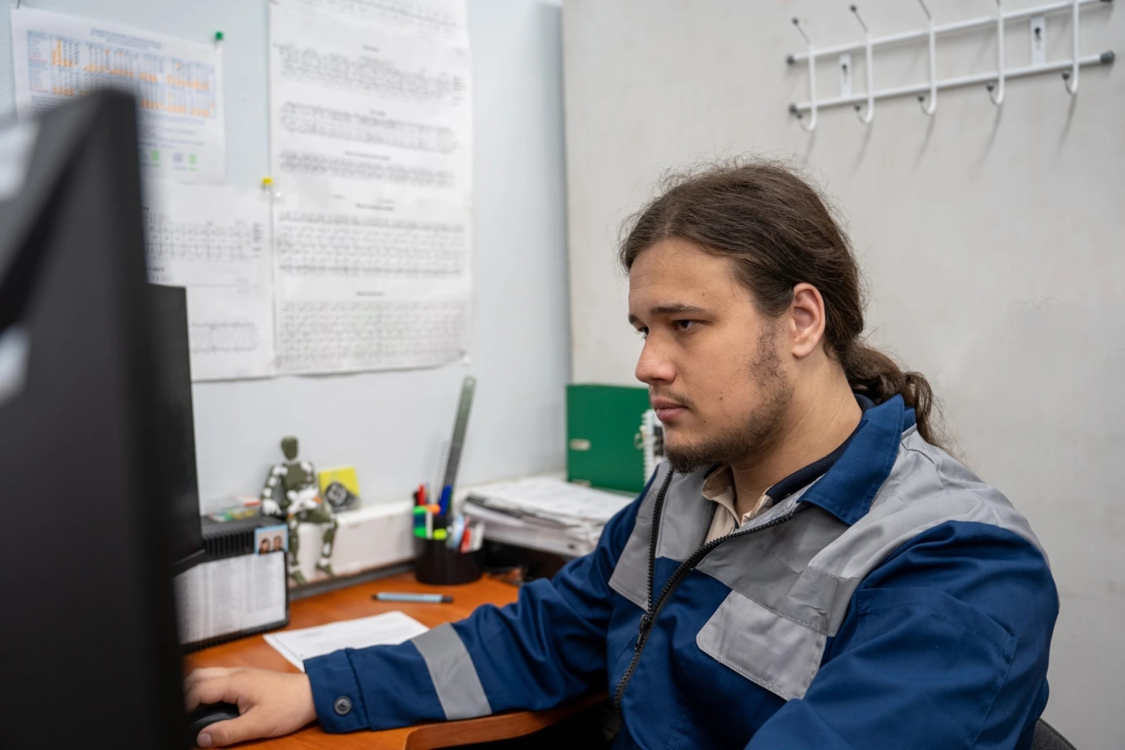 Выпускники-целевики пополнили штат завода ОСК «Янтарь» / Фото: