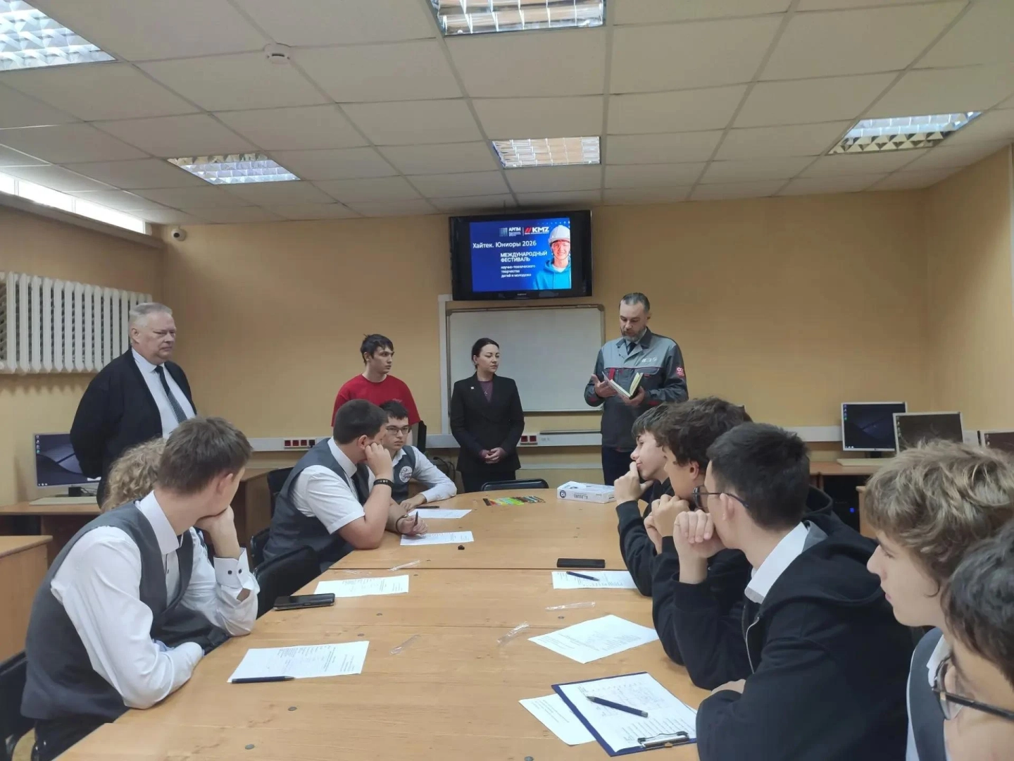 Участники фестиваля «Хайтек. Юниоры» выполнили задания кейса Амурского судостроительного завода ОСК / Фото: